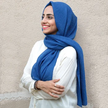 23 Farbu Populárne Obyčajný Crinkle Bavlny, Viskózy Hidžáb Šatku Ženy Moslimských Skladaná Šatka Módne pokrývku hlavy Šály, Šatky 10PCS/Veľa
