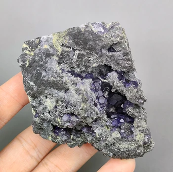 180 g Prírodné Polyhedral Fujian Tanzanite Fialová fluorite klastra minerálnych vzoriek Gem úrovni Kamene a kryštály Liečivý kryštál