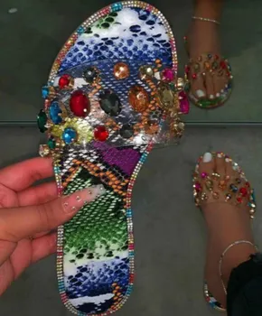 2020 Black Snake Vzor Gem PVC Papuče Ženy Vonkajšie Candy-farebné Plážové Sandále Letné Módne Dámske Svetlé Kamienkami