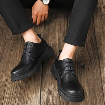 Originálne kožené pánske topánky ležérne módne topánky business pánske topánky Britskej kožené topánky čiernej krajky-up oxfords pánske topánky