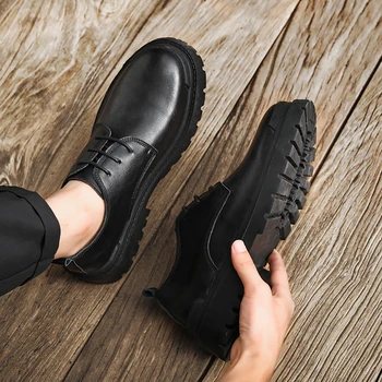 Originálne kožené pánske topánky ležérne módne topánky business pánske topánky Britskej kožené topánky čiernej krajky-up oxfords pánske topánky