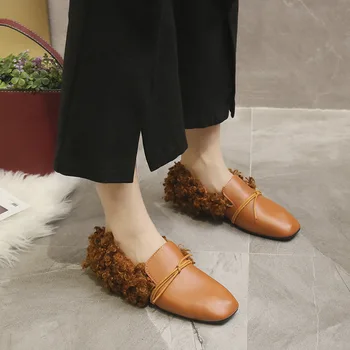 Plyšové topánky pre ženy v zime nosiť nový štýl čistých červených všetky okrúhle ploché dno baránok Plyšové Bean topánky a plyšové plátenné topánky