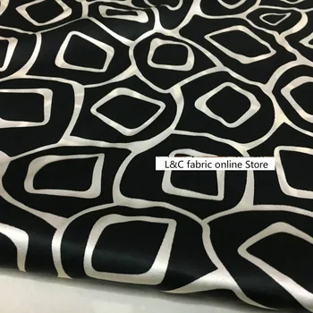 High-grade vytlačené módne textílie nové nepravidelný geometrické tlačiť 140 cm široký úsek prírodný hodváb saténové sukne, košele, pyžamá textílie