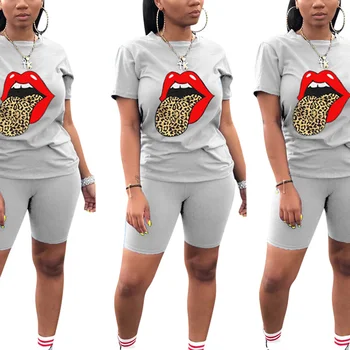 2020 Módne Elegantný Dizajn dva kusy Tepláky Ženy Nastaviť Leopard Tlač Pery O-neck T-košele A Šortky Letné Športové Odevy