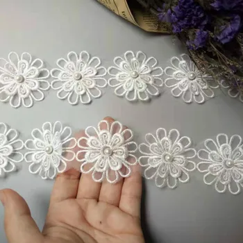 1 yard Biela Rozpustné 3D Pearl Flower Kvetinový Vyšívané Čipky Výbava Nášivka Textílie, Čipky, Stuhy Šitie Plavidlá Pre Klobúk Dekorácie