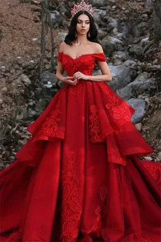Červená Volánikmi Plesové Šaty, Svadobné Šaty 2019 Mimo Ramenný Vintage Barokový Čipky Nášivka Viazané Sukne Princezná Cirkvi Svadobné Šaty