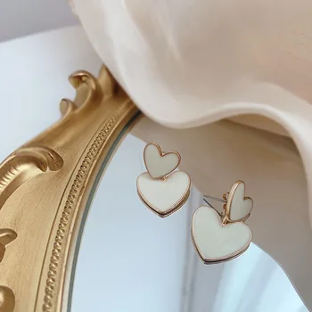 Kórejský Módne Medi, Zliatiny, Zlatá Farba Biele Srdce-Tvarované Stud Náušnice Pre Ženy Elegantné Zapojenie Darček Šperky