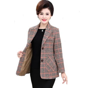 Móda v strednom veku a starších žien, na jar a na jeseň kabát malé elegantné sako kvality západného štýlu koberčeky Blejzre
