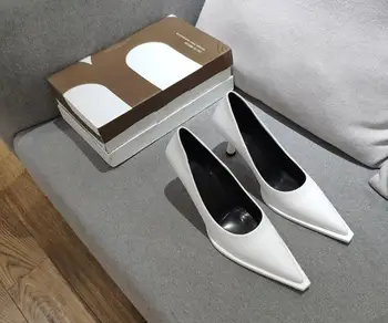 2020 Jar Nové Vysokým Podpätkom Jednej Topánky Tenké Päty Pošmyknúť na Black White Pointy Prst Šaty Topánky Dizajnér Dráhy Sapatos Mujer