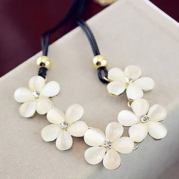 Kórejský Luxusné Elegantné Ženy Kožené Opal Kvety Náhrdelník Iskrenie Crystal Prívesok Náhrdelník módne Šperky
