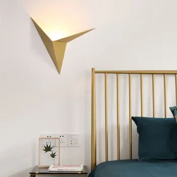 Kreatívny štýl, spálňa posteli obývacia izba kovaného železa dekoratívne nástenné svietidlo uličkou balkón pozadí nástenné dekoratívny nástenné svietidlo