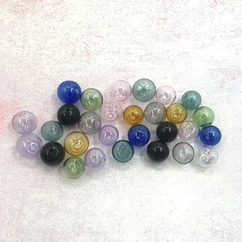 50pcs/veľa 16 mm Farebné Mini Lightbulb Sklo Svete bublina okolo lopta s otvorom Diy duté sklenené gule ampulka prívesky, sklenené fľaše