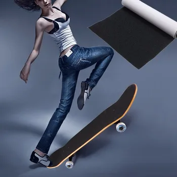 81cm * 22 cm Perforované Skateboard Palube Priľnavosť Pásky Skateboard Piesku papierovú Pásku Griptape Čierne Korčule, Kolobežka brúsny papier Samolepka 1PC