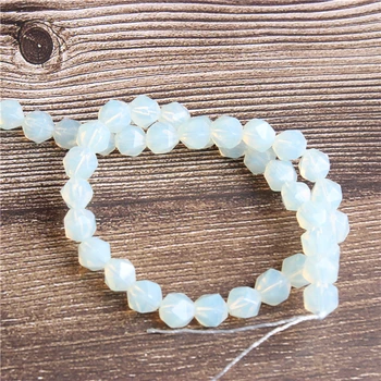 Lanli prirodzene zákrutách malé ploché biele opálové voľné korálky pre šperky DIY kameň náramky a náhrdelníky