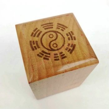 Taoistická artefakt, Taoistických tesnenie, 5cm, jednu stranu broskyňa dreva tesnenie, ručné uvoľnenie tesnenie