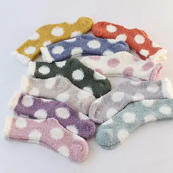 Candy Farby Láska Srdce Zahustiť Ponožky Ženy Zimné Fuzzy Načechraný Terry Teplé Ponožky Coral Fleece Posteľ Spánku Ponožky Calcetines Mujer
