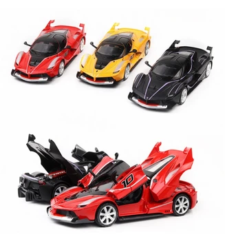 Model auta, 1/32 FXX vytiahnuť späť závodné auto, 3 dvere otvorené, miniatúrne autá diecast kovové zbierku hračiek Auto detský prázdninový dary