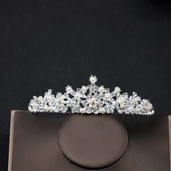 Moderný Elegantný Simulované Pearl Svadobné Šperky Sady Strieborná Farba Kvetu Crystal Náhrdelníky, Náušnice, Sety Svadobných Doplnkov