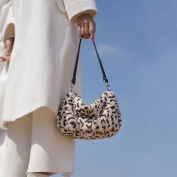 Baránok vlasy taška módu na jeseň a zimu plyšové leopard tlač jeden-ramenný chlpaté taška 2020 nové osobnosti messenger taška ženy
