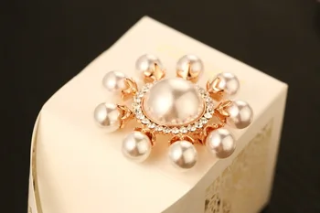 Elegantný Kvetinové Pearl Brošne Rhinstone Brošňa Kolíky Pre Ženy Šatky Oblečenie, Módne Šperky Jemné Darček Imitácia Perly Brošňa