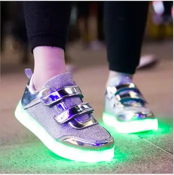 2017 nové detské športové topánky topánky 8-farby, Svetlé LED lampy, svetelné módy detí bežné ploché topánky veľkosť 26-35
