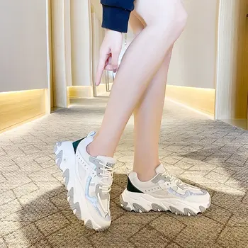 Na jar a na Jeseň 2020 nové priedušný oka platformu všestranná obuv módne otecko topánky retro bežné dámske topánky X596