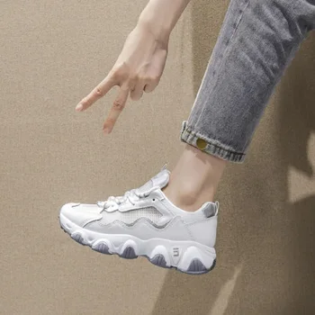 Oka dámske topánky 2020 lete nové módne wild priedušná biele športové topánky hrubé dno zvýšené topánky