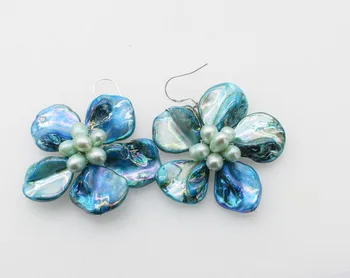 Jeden pár sladkovodné perly a shell kvet black /white/blue/green/brown náušnice 40-50mm veľkoobchod korálky prírody FPPJ