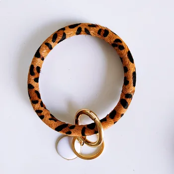 Cpop Módne Originálne Kožené Plyšové Wristlet Prívesok Na Náramok Leopard Duté Kruhové Auto Keychain Módne Ženy Príslušenstvo Darček