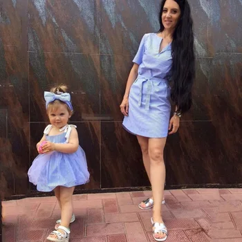 Matka Dcéra Elegantné Šaty s hlavovým oblúkom Hairband Bowtie Pás 2018 Letné Módy Mama a Dcéra Zodpovedajúce Oblečenie Košele