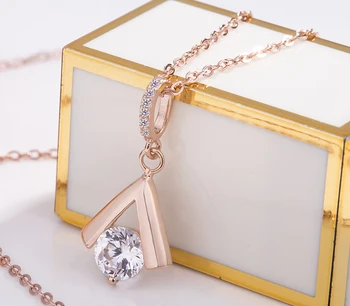 Nové Dievča V slovo crystal kameň náhrdelník Woman 925 sterling silver módne jednoduché Chocker reťazca strieborné šperky Valentine darček