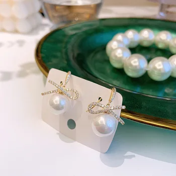 Nové Kórea Temperament Pôvabné Ženské Šperky Jednoduché Fashion Kamienkami Bowknot Veľká Perla Visieť Náušnice pre Ženy Príslušenstvo