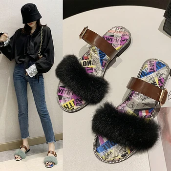 Ploché dno sandále a papuče ženy 2020 letné nosiť módne wild girl srdce roztomilé chlpaté slovo papuče Z729