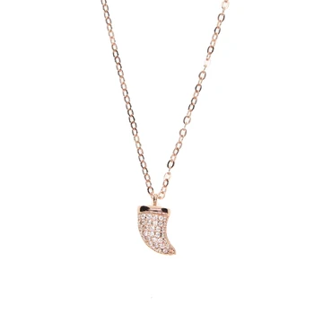Drobné CZ Micro Pave Luxusné cz spevnené horn náhrdelník 925 sterling silver Zuby tvar kúzlo náhrdelník prívesok pre lady šperky darček