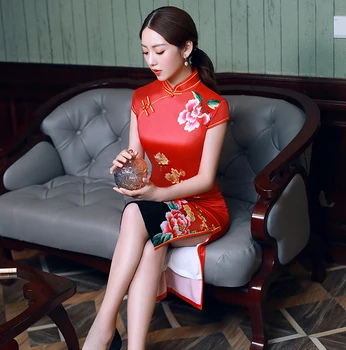 2019 Koleno Dĺžke Cheongsam Tradičný Čínsky štýl, Krátky Rukáv Šaty Dámske Letné Rayon Qipao Slim Party Šaty Vestido