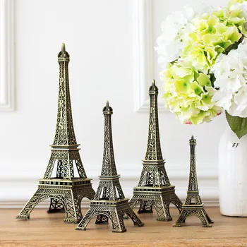 Francúzsko, Paríž, Eiffelova Veža model kovové ozdoby bytového zariadenia Dekor rekvizity svadobný dar, darček