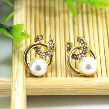 ENZE nové zliatiny príslušenstvo biela imitácia perly ženám stud náušnice Dve kruhu duté módne malé dievčatá dovolenku šperky