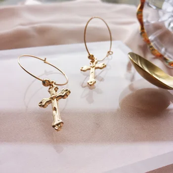 2020 Nové Módne Zlatá Farba Minimalistický Cross Prívesok Hoop Náušnice Pre Ženy Kórejský Jednoduché Svadobné Šperky