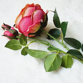 3 Vidličky Romantické Ruže Falošné Kvety s Zelené Listy pre Svadobné Party Umelé Kvety Domov, písací Stôl Dekor Valentína Darček