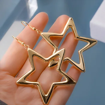 2021 Nové Malé Duté Star Drop Náušnice Pre Ženy Minimálne Roztomilý Módne Street Style Star Pentagram Zlato Visieť Náušnice Šperky