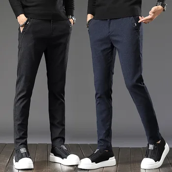 Jesenné a zimné kartáčovaný mužov bežné nohavice Malé rovno Slim-fit farbou hrubé oblečenie pre mužov módneho priemyslu nohavice